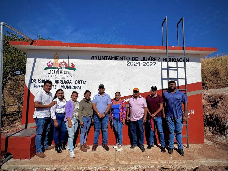 Inauguración del Depósito de Agua en Timbuscatío