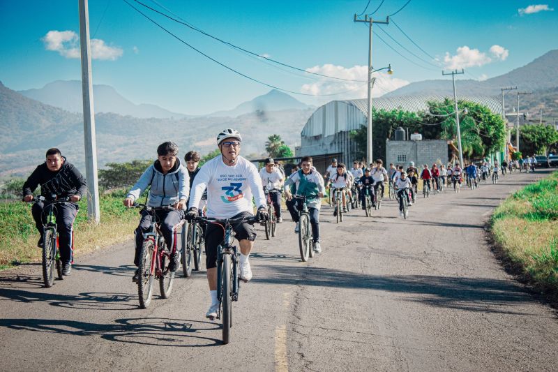 Respaldando la educación y nuestras escuelas