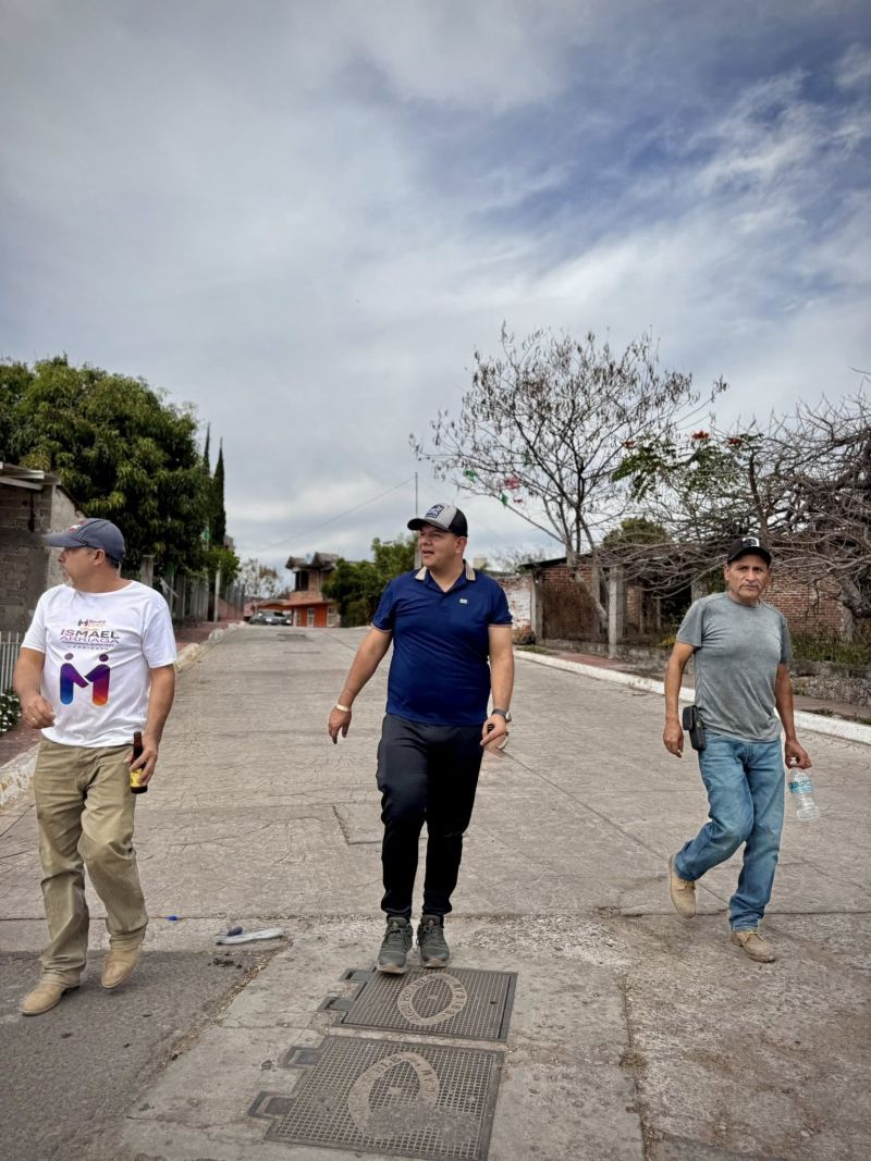 Rehabilitando las calles de Cerro Colorado y Santa Cruz
